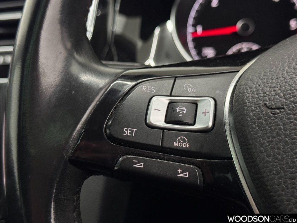 Used Volkswagen Golf 2015 for sale - 77065045: Photo 30