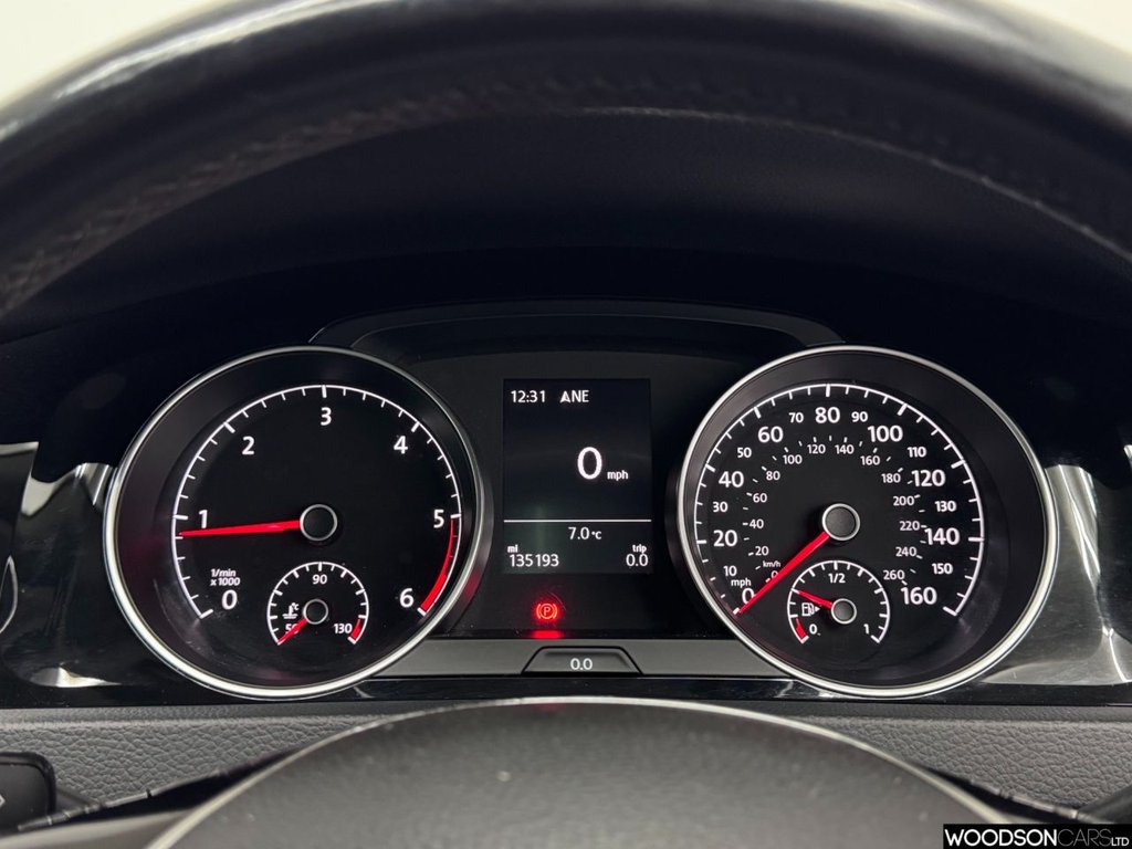 Used Volkswagen Golf 2015 for sale - 77065045: Photo 8