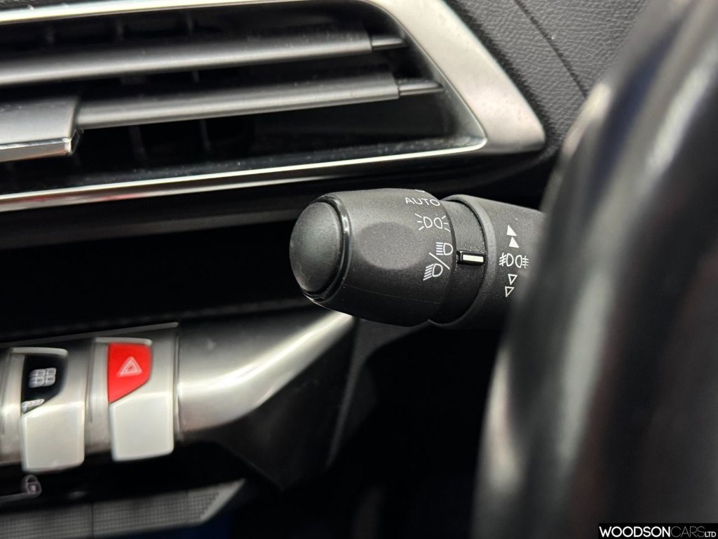 Used Peugeot 3008 2018 for sale - 77372862: Photo 40