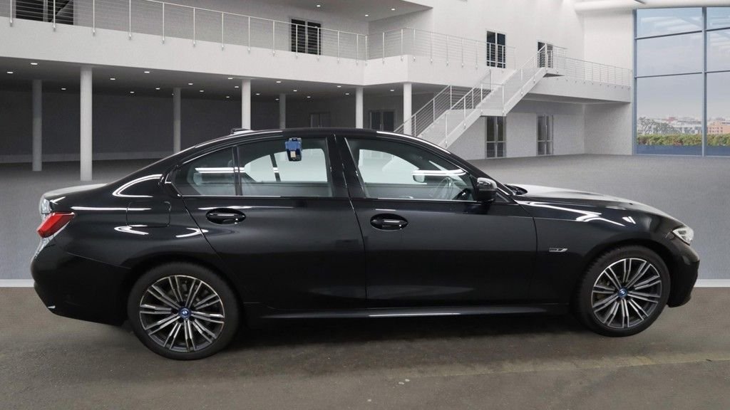 Used BMW 3 Series 2021 for sale - 77991224: Photo 11