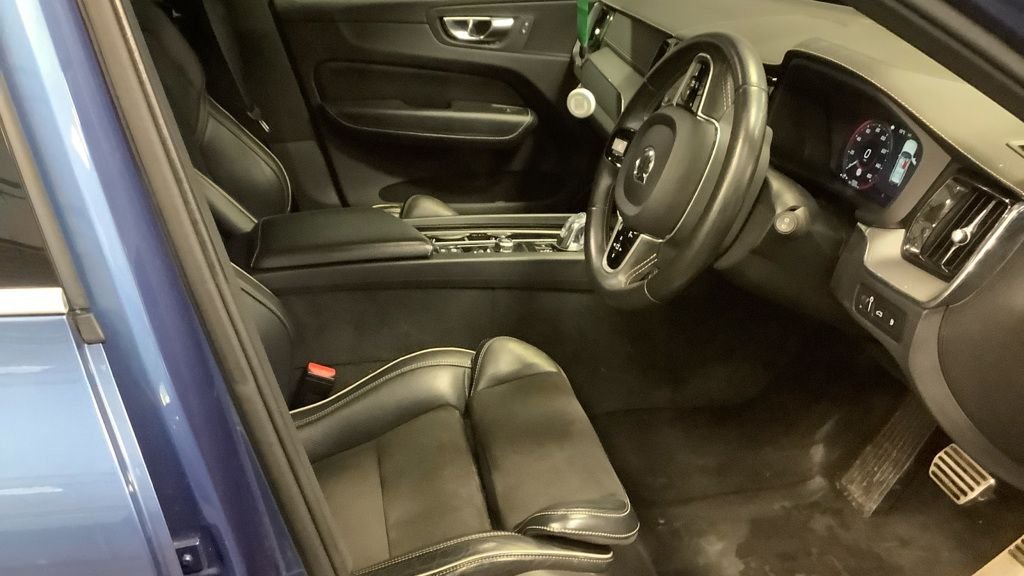 Used Volvo XC60 2017 for sale - 77693278: Photo 4