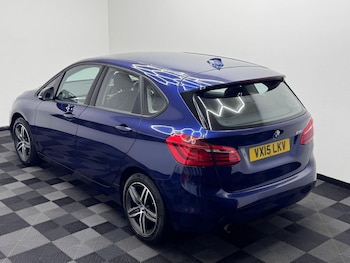 Used BMW 2 Series 2015 for sale - 76453915: Photo