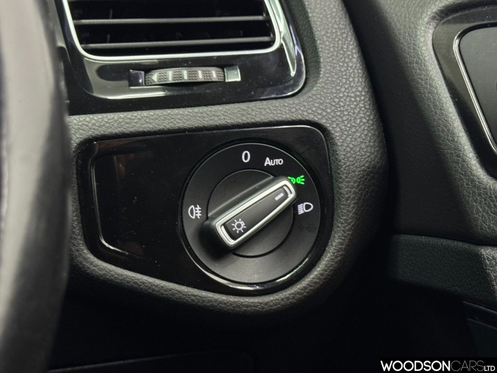 Used Volkswagen Golf 2014 for sale - 77849576: Photo 36