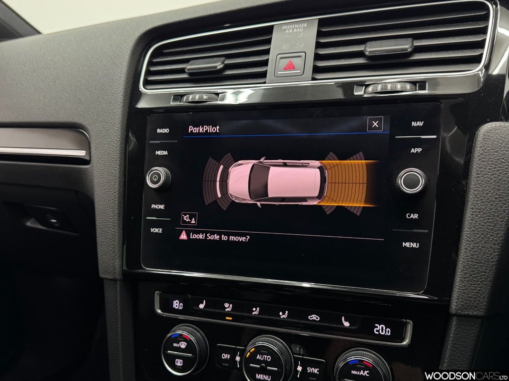 Used Volkswagen Golf 2014 for sale - 77849576: Photo 44