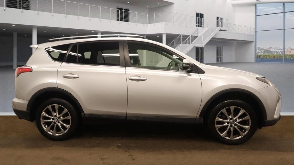 Used Toyota RAV4 2016 for sale - 77748149: Photo 12