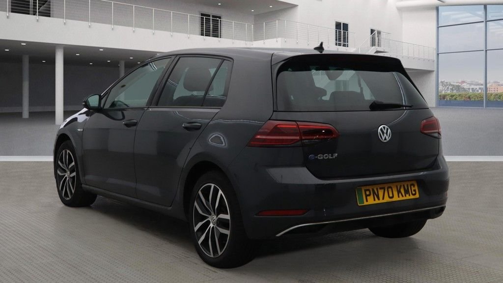 Used Volkswagen Golf 2020 for sale - 77413389: Photo 2