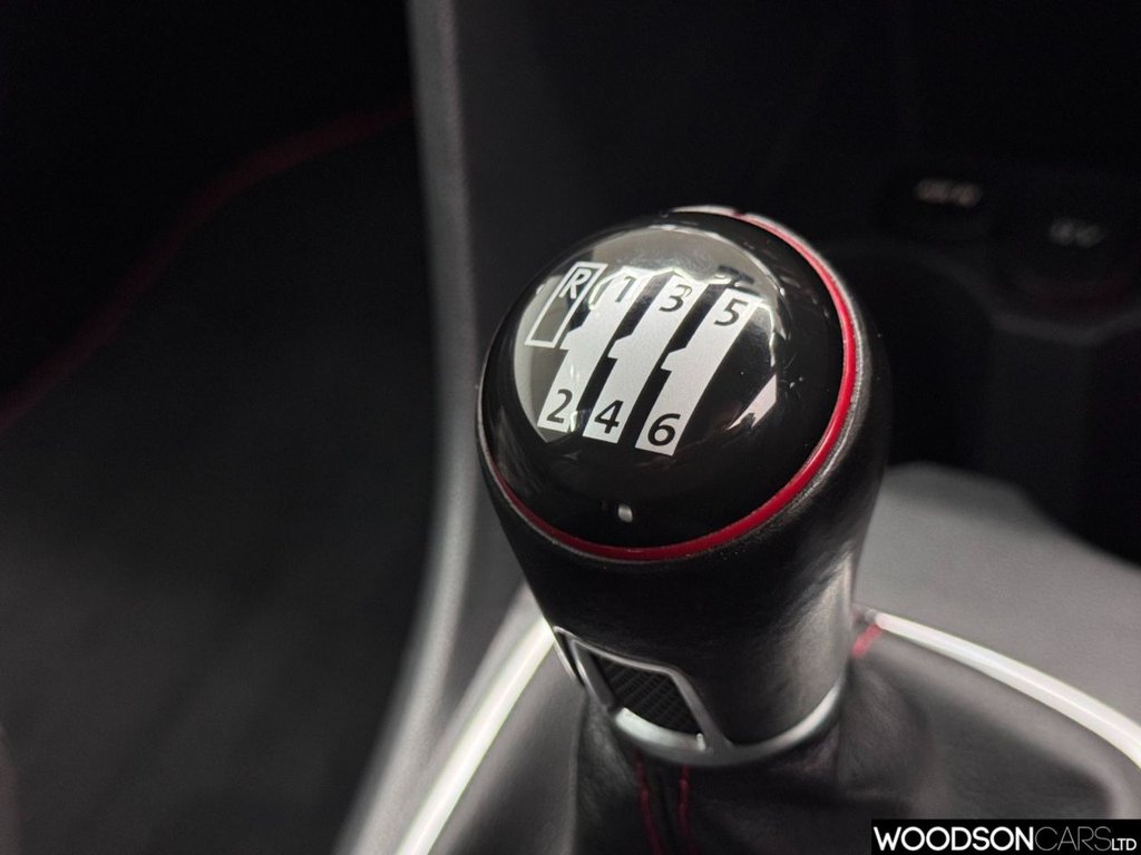 Used Volkswagen Polo 2015 for sale - 76841691: Photo 17