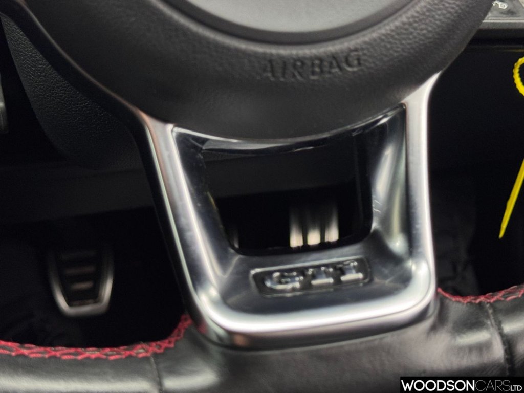 Used Volkswagen Polo 2015 for sale - 76841691: Photo 33