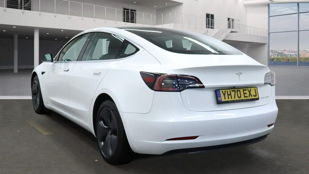 Used Tesla Model 3 2020 for sale - 76783760: Photo 2