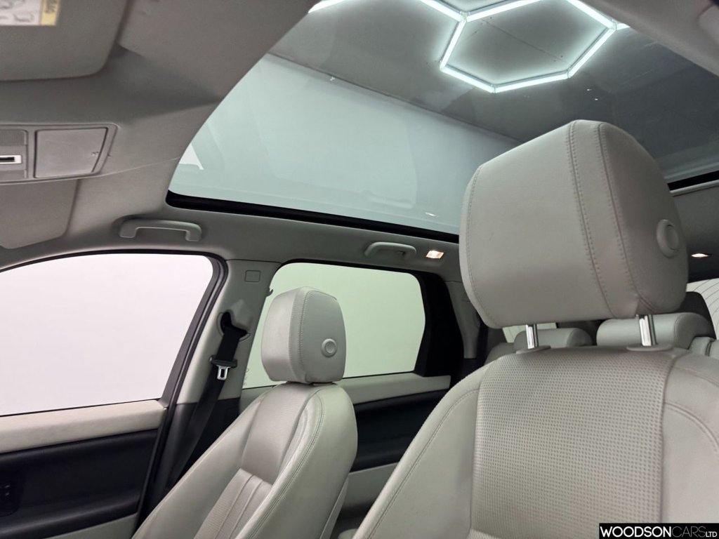 Used Land Rover Discovery Sport 2017 for sale - 78068378: Photo 28