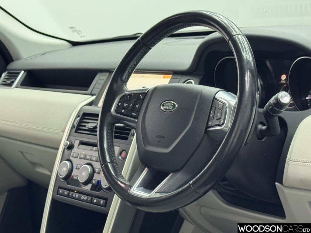 Used Land Rover Discovery Sport 2017 for sale - 78068378: Photo 35