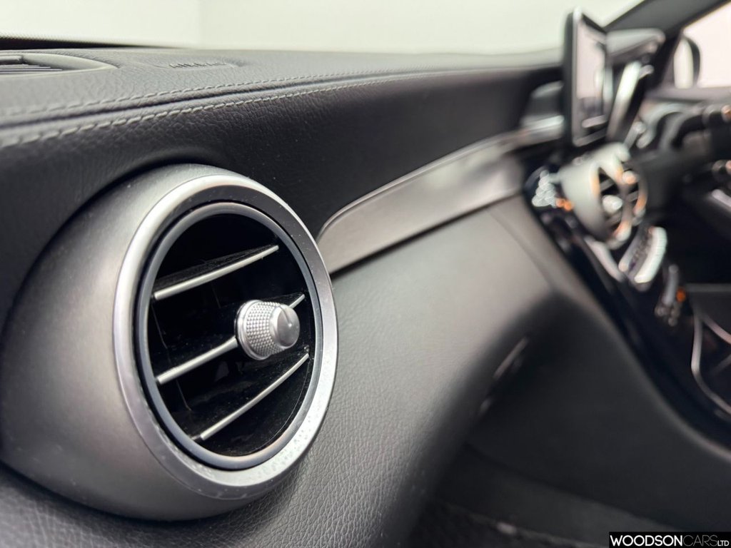 Used Mercedes-Benz C Class 2015 for sale - 77368949: Photo 30