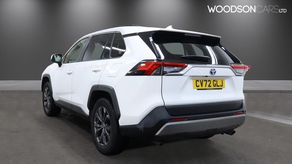 Used Toyota RAV4 2022 for sale - 77821044: Photo 2