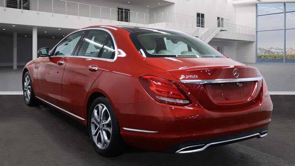 Used Mercedes-Benz C Class 2014 for sale - 76973523: Photo 2