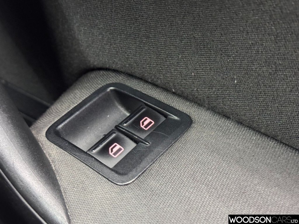 Used Volkswagen Polo 2013 for sale - 77038220: Photo 37