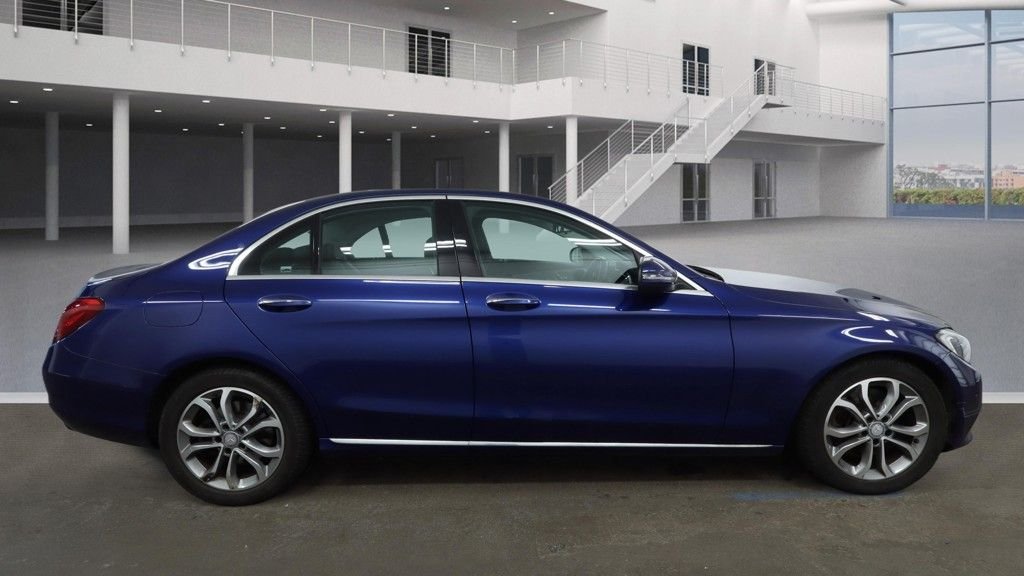 Used Mercedes-Benz C Class 2015 for sale - 77936980: Photo 11