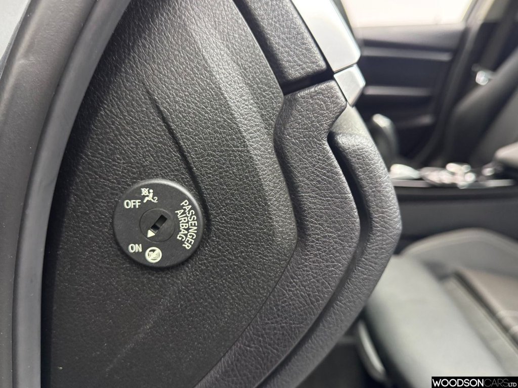 Used BMW 3 Series 2016 for sale - 77111011: Photo 32