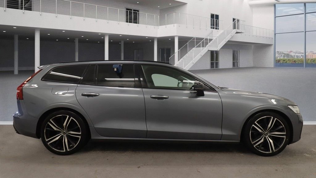 Used Volvo V60 2019 for sale - 76883518: Photo 11