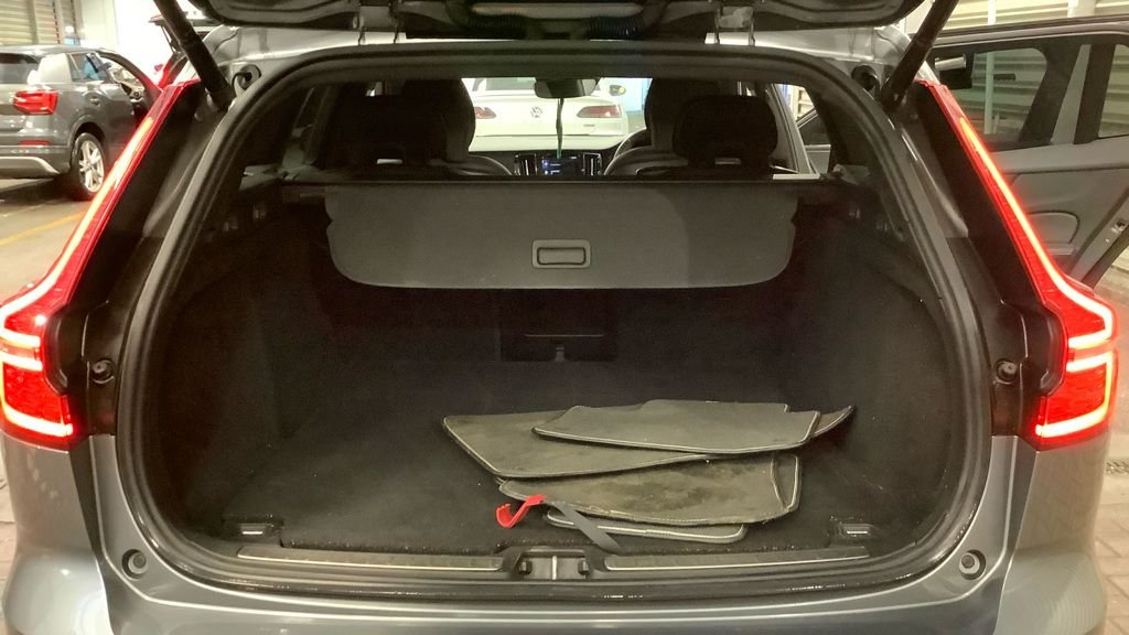 Used Volvo V60 2019 for sale - 76883518: Photo 13