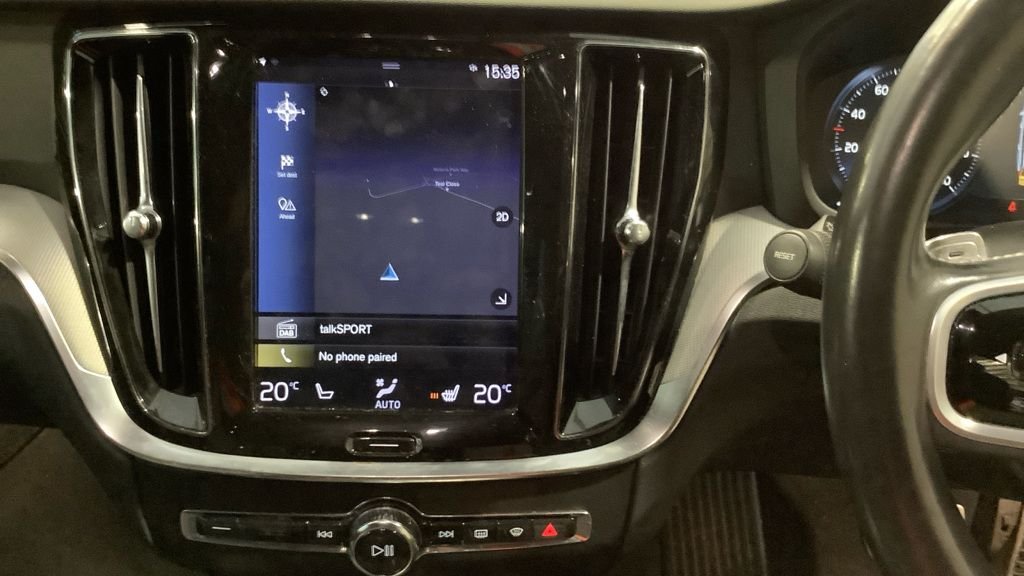 Used Volvo V60 2019 for sale - 76883518: Photo 8