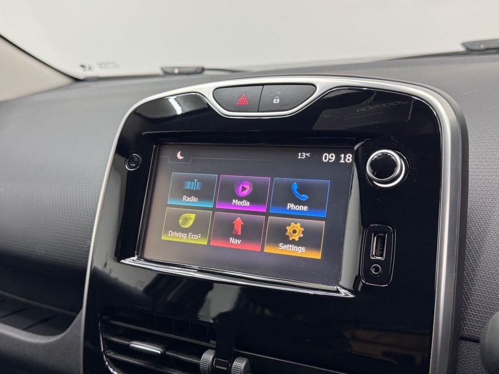 Used Renault Clio 2016 for sale - 76642845: Photo 10