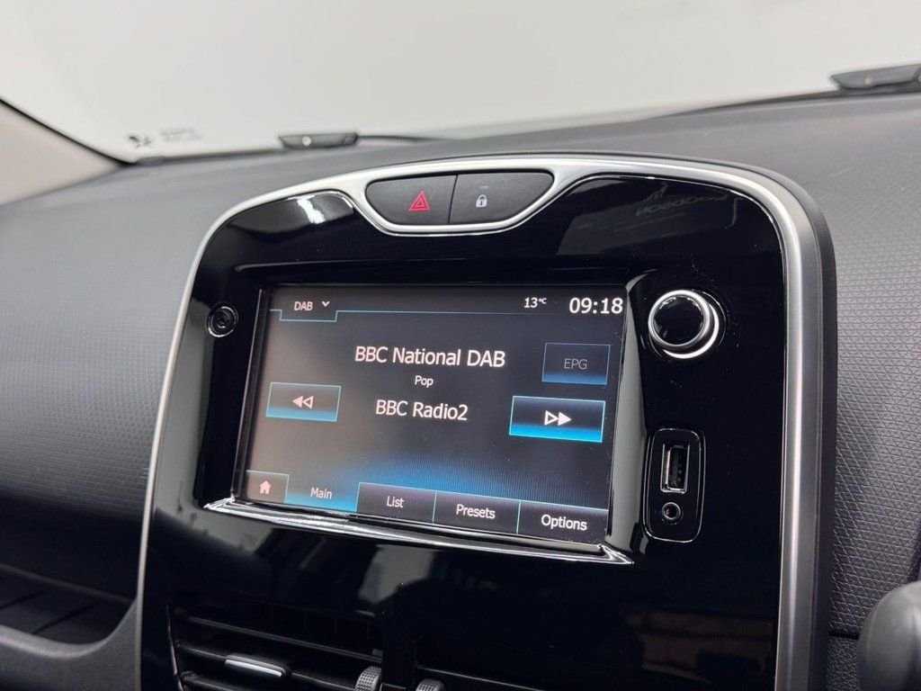 Used Renault Clio 2016 for sale - 76642845: Photo 12