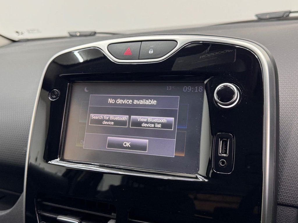 Used Renault Clio 2016 for sale - 76642845: Photo 15