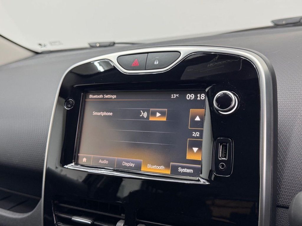 Used Renault Clio 2016 for sale - 76642845: Photo 16