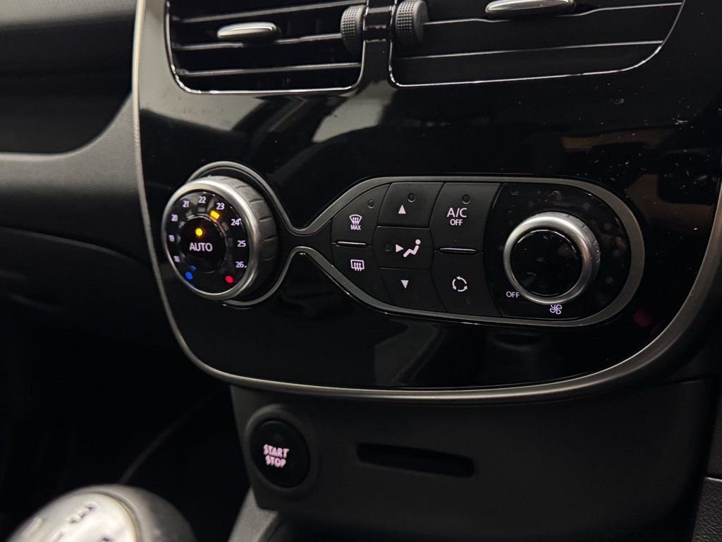 Used Renault Clio 2016 for sale - 76642845: Photo 17