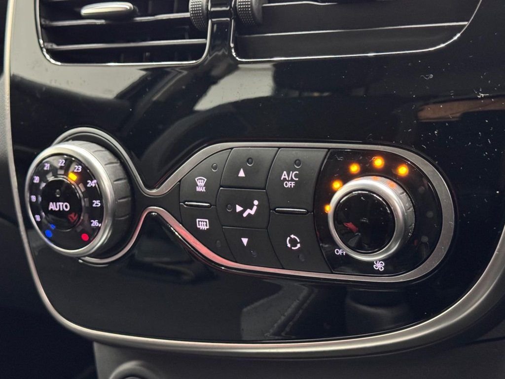 Used Renault Clio 2016 for sale - 76642845: Photo 18