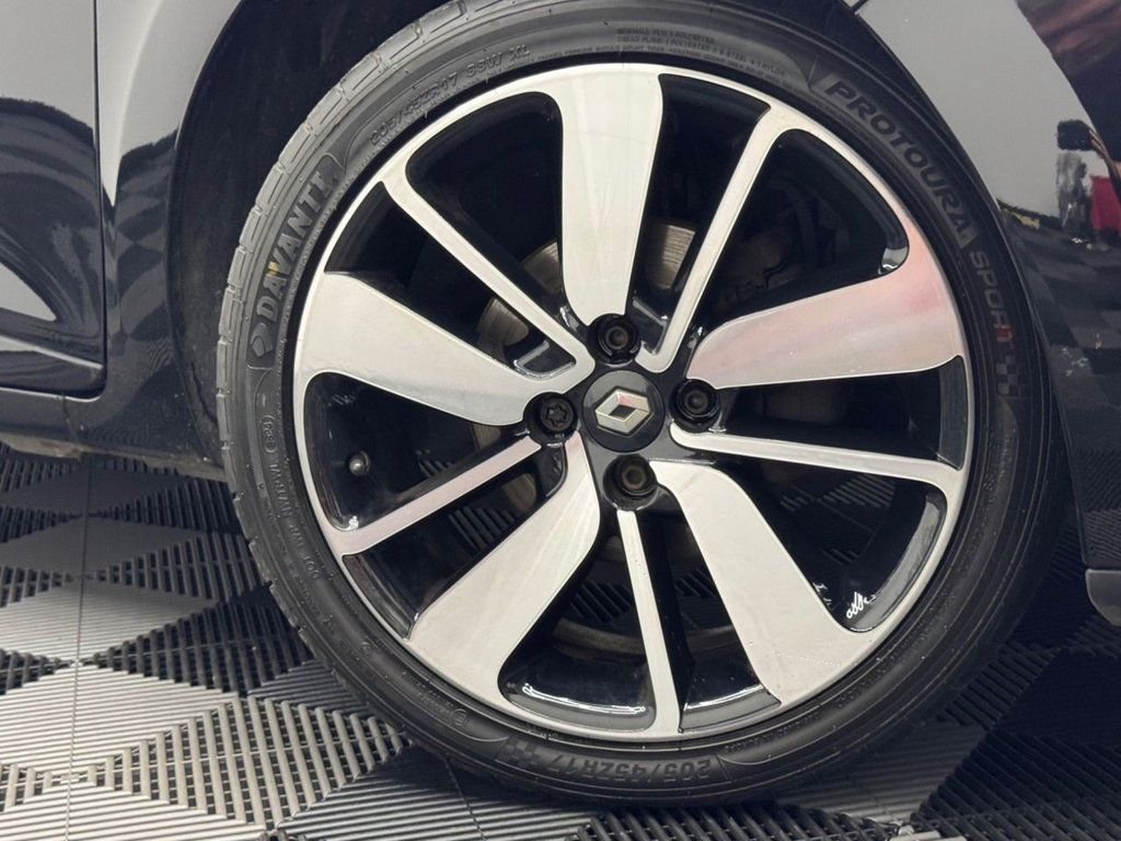 Used Renault Clio 2016 for sale - 76642845: Photo 31