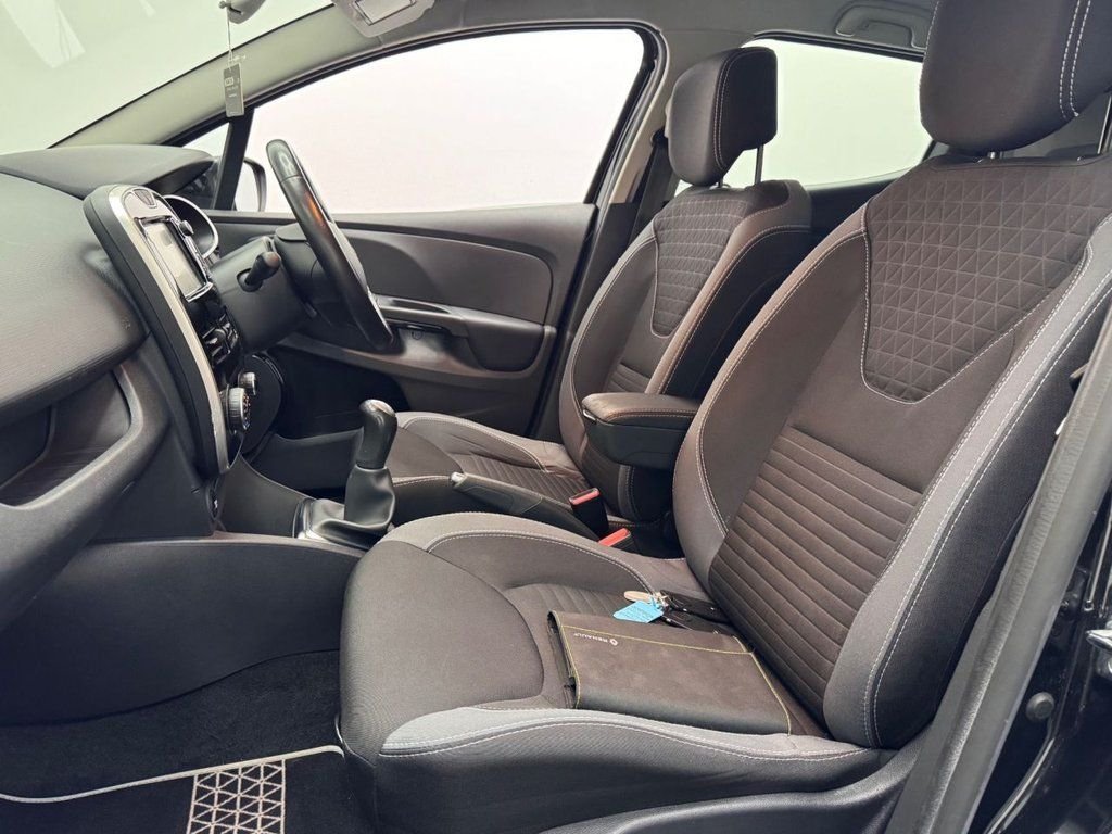 Used Renault Clio 2016 for sale - 76642845: Photo 6