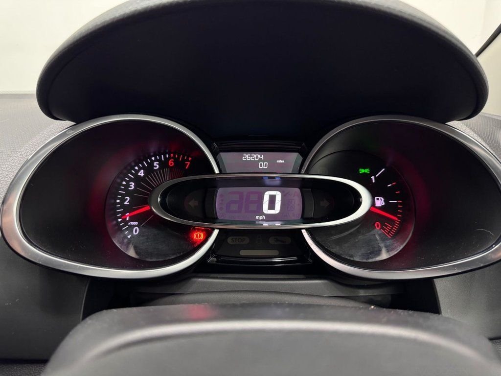Used Renault Clio 2016 for sale - 76642845: Photo 8