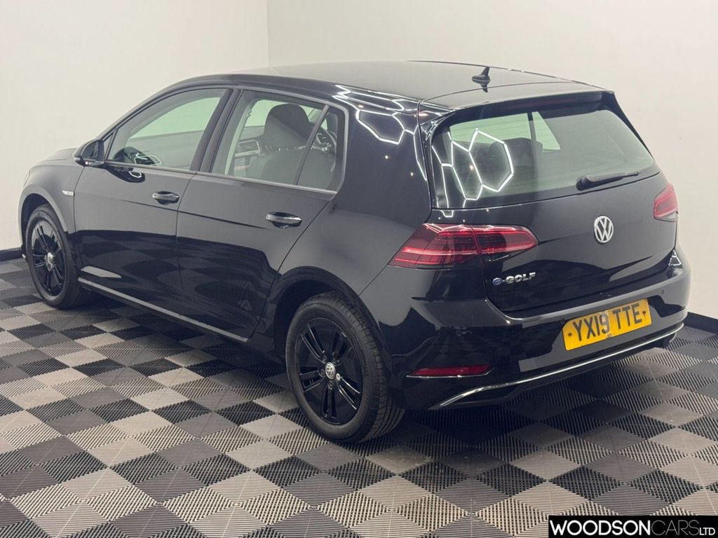 Used Volkswagen Golf 2019 for sale - 76586686: Photo 2