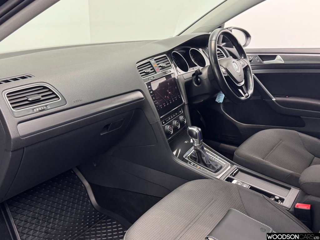 Used Volkswagen Golf 2019 for sale - 76586686: Photo 4