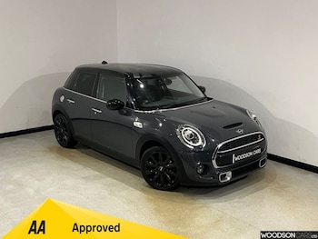 Used MINI Hatch 2019 for sale - 75503290: Photo