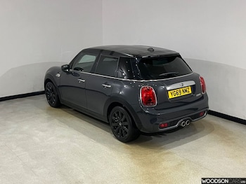 Used MINI Hatch 2019 for sale - 75503290: Photo