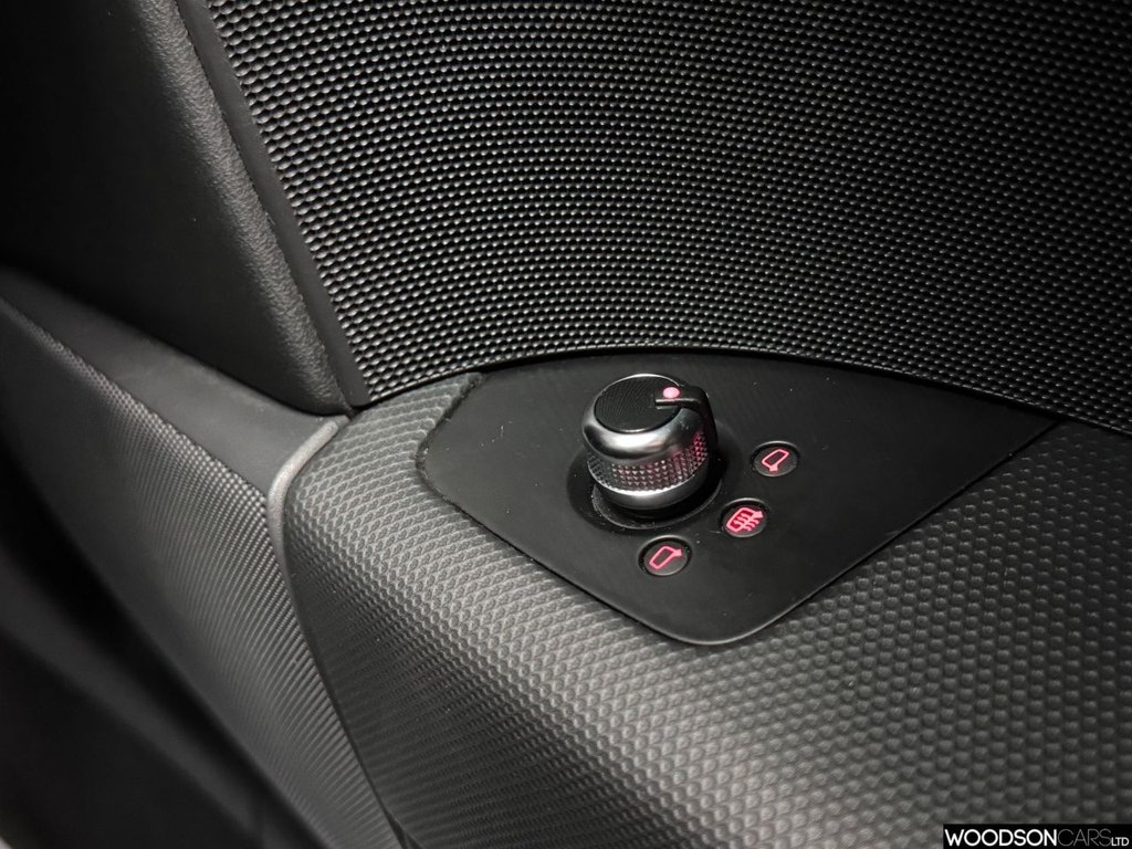 Used Audi TT 2011 for sale - 77227631: Photo 39