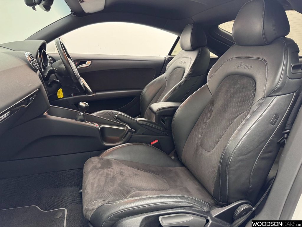 Used Audi TT 2011 for sale - 77227631: Photo 6