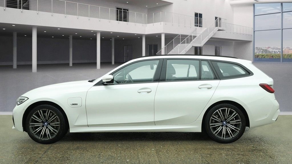 Used BMW 3 Series 2021 for sale - 78029938: Photo 11
