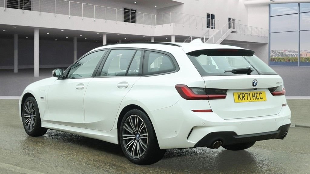 Used BMW 3 Series 2021 for sale - 78029938: Photo 2