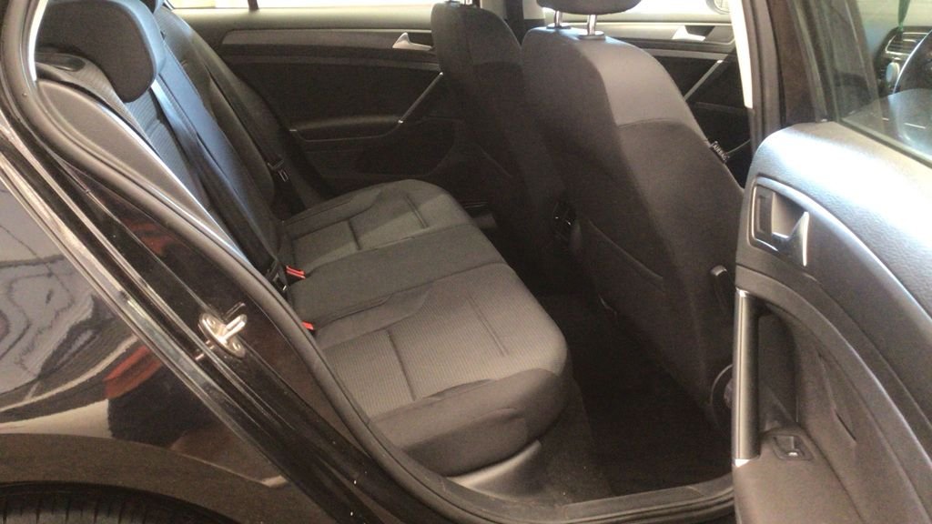 Used Volkswagen Golf 2019 for sale - 78068681: Photo 6