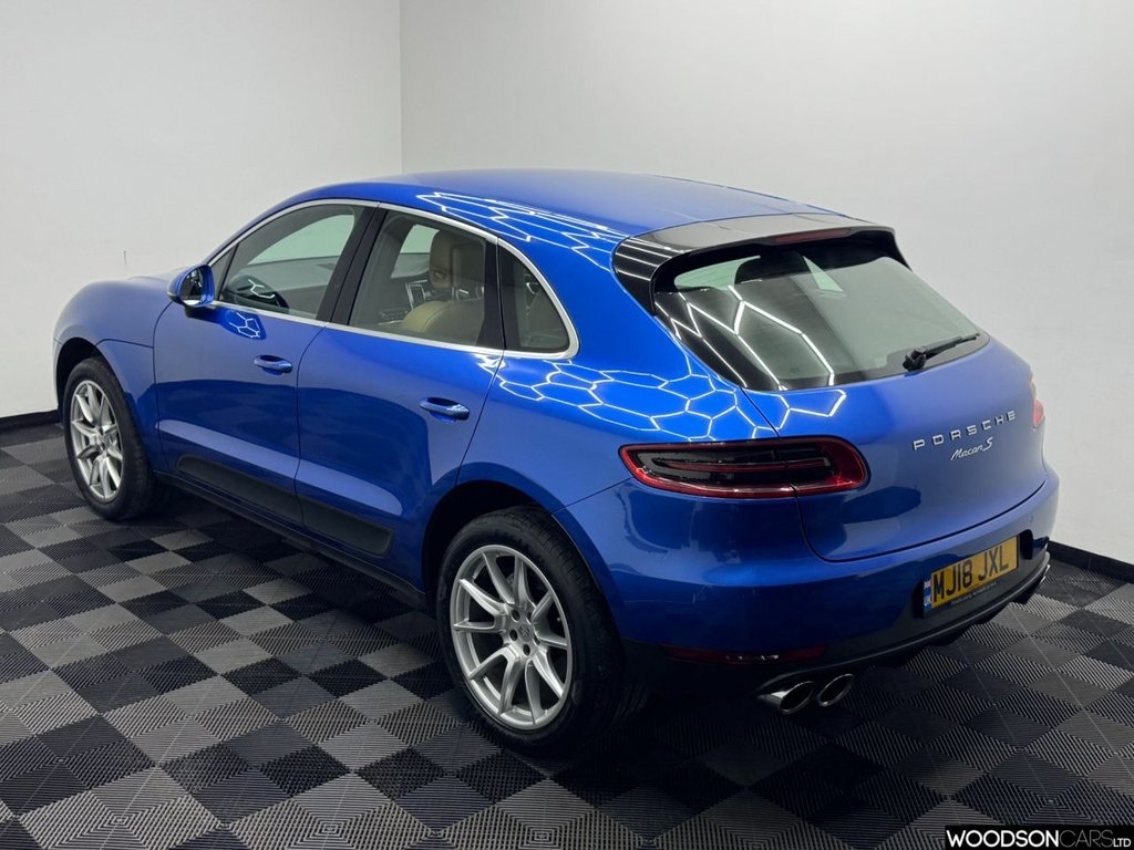 Used Porsche Macan 2018 for sale - 78181767: Photo 2