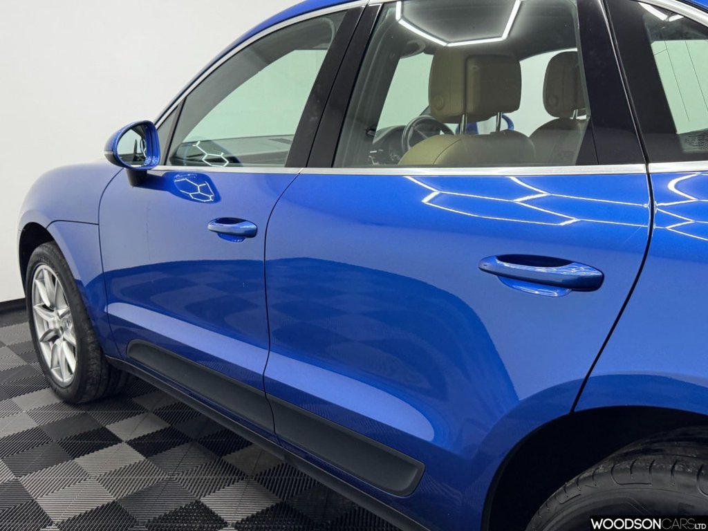 Used Porsche Macan 2018 for sale - 78181767: Photo 28