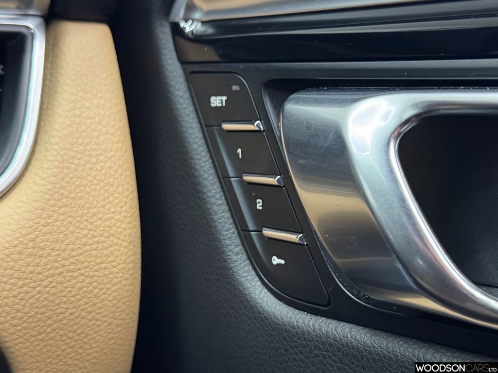 Used Porsche Macan 2018 for sale - 78181767: Photo 48