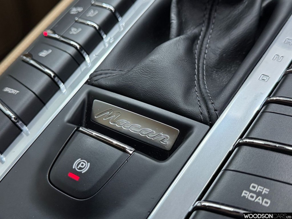 Used Porsche Macan 2018 for sale - 78181767: Photo 50