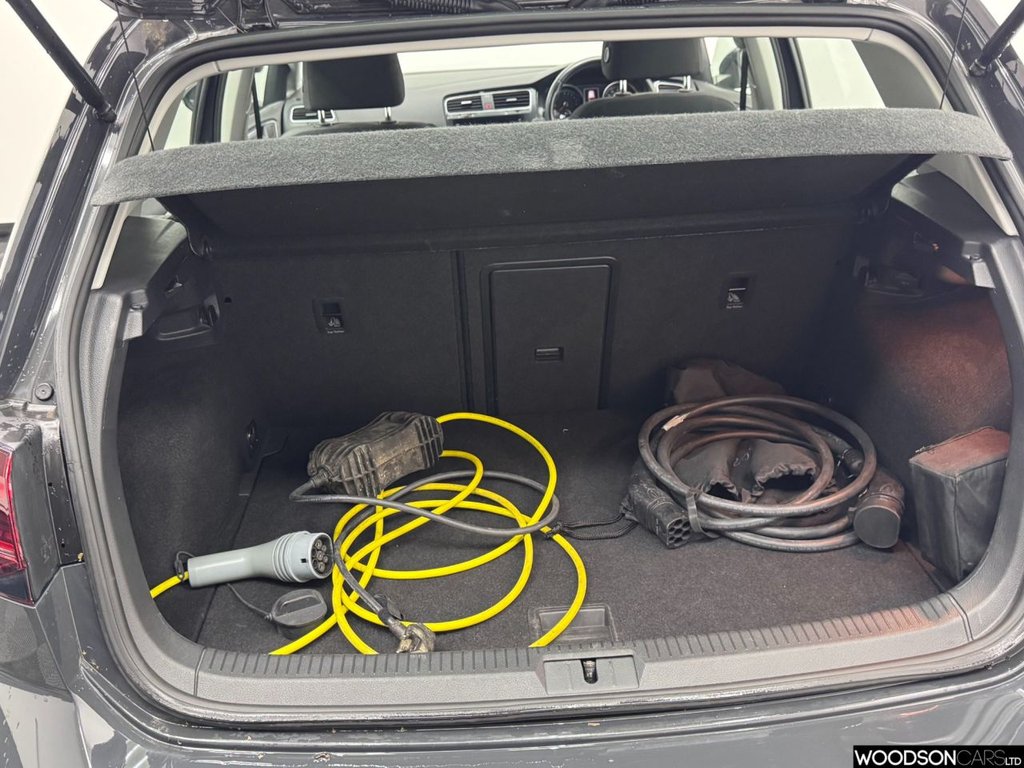 Used Volkswagen Golf 2020 for sale - 76604860: Photo 23