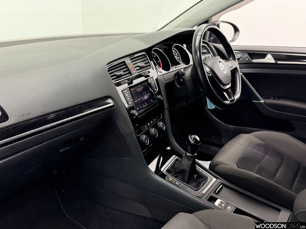 Used Volkswagen Golf 2015 for sale - 78082221: Photo 5