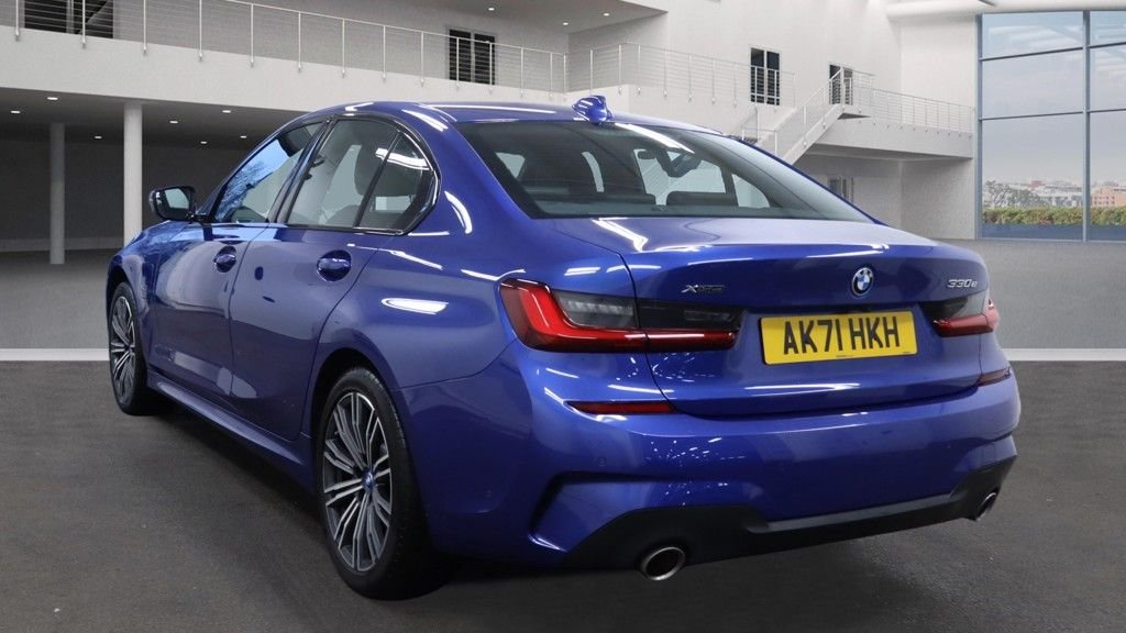 Used BMW 3 Series 2021 for sale - 77236702: Photo 2