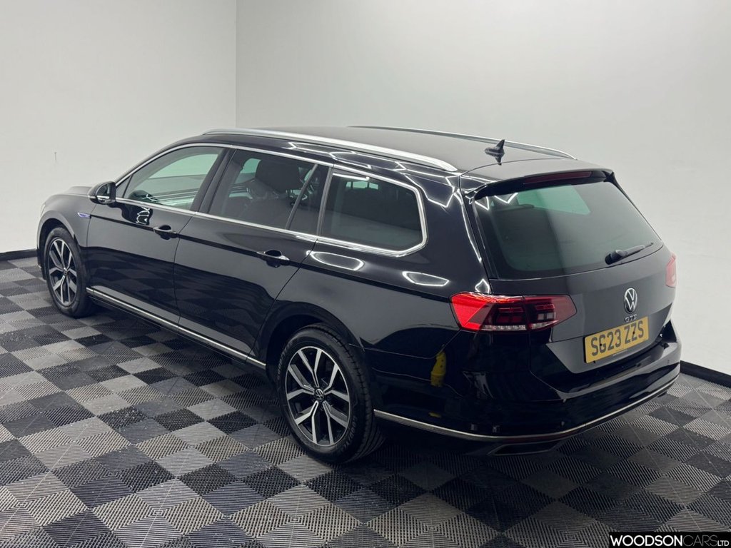 Used Volkswagen Passat 2023 for sale - 78022153: Photo 2